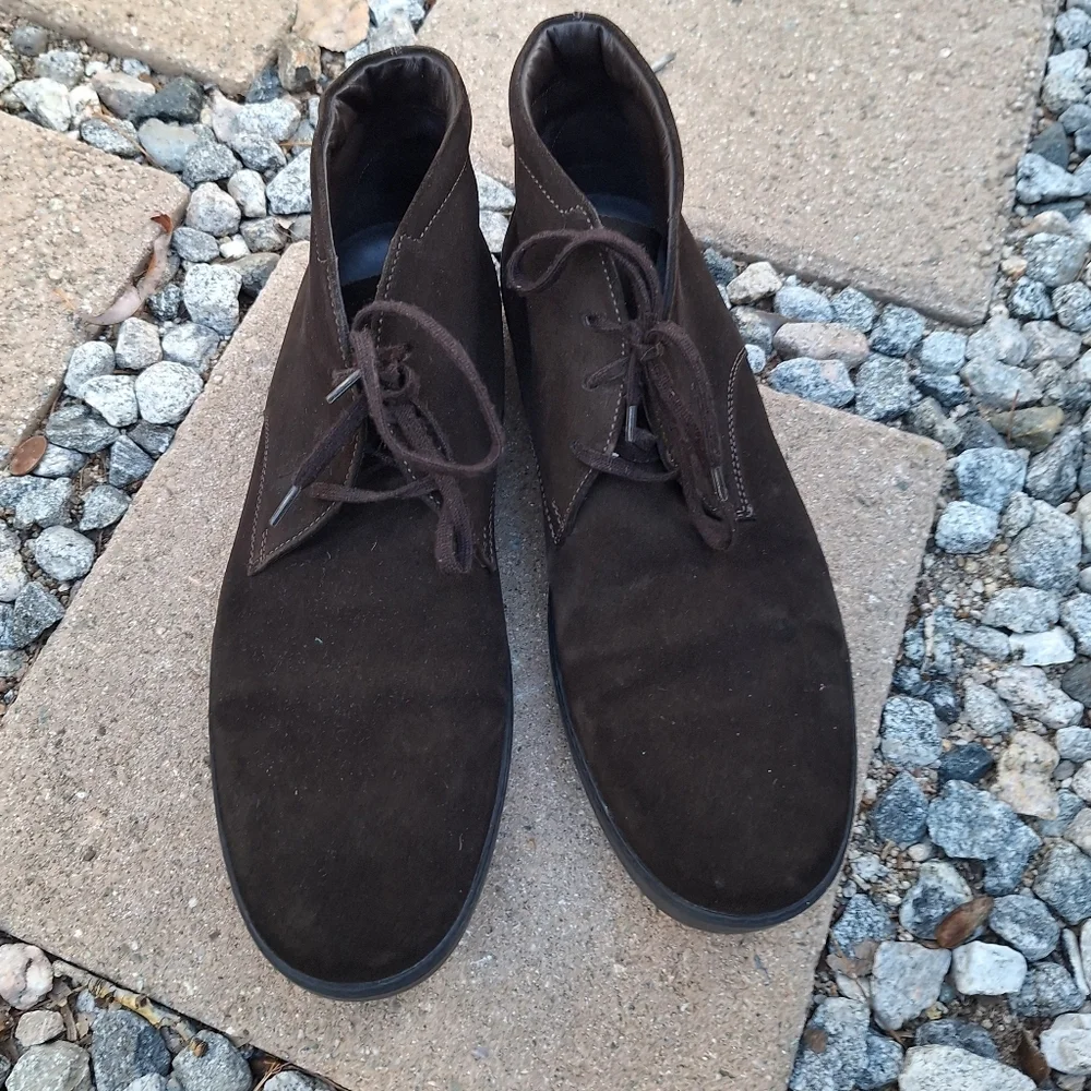 Tod's Made In Italy Dark Brown Suede Size 9